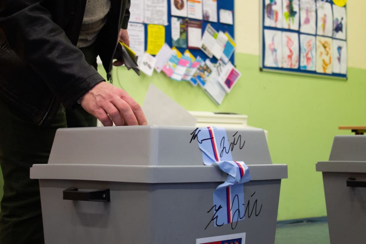 Druhé kolo prezidentských voleb bude v Česku v pátek a v sobotu.