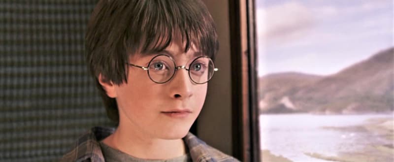 Harry Potter patří k nejslavnějším knihám od J.K.Rowling.