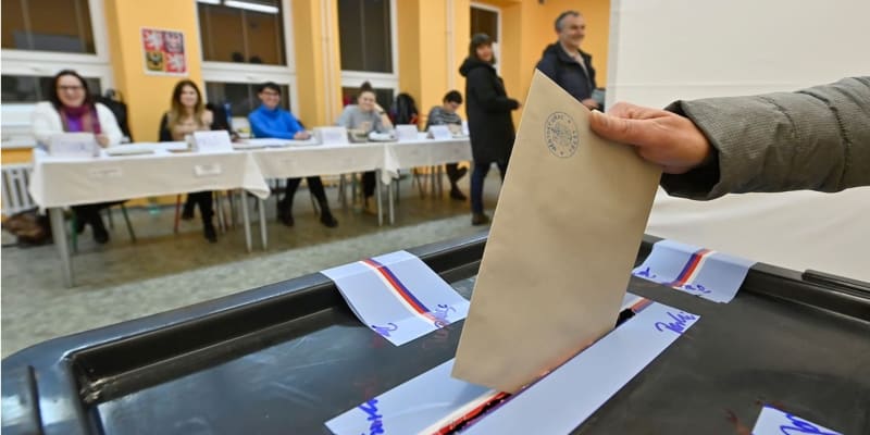 V pátek 13. ledna řada lidí vyrazila do volebních místností. Do volební urny vhodili hlas pro svého prezidentského kandidáta.