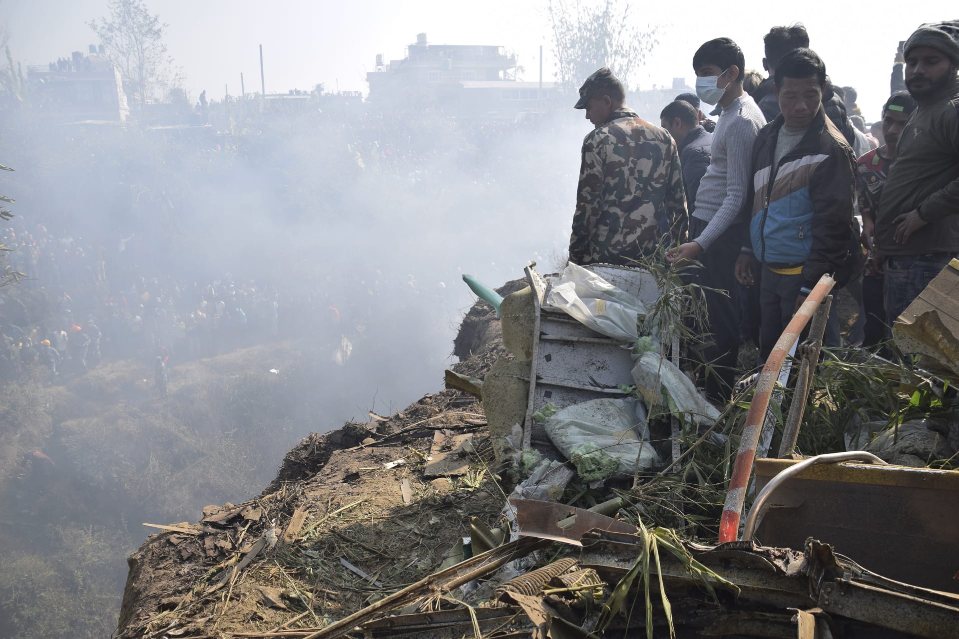 V Nepálu se zřítilo letadlo. 