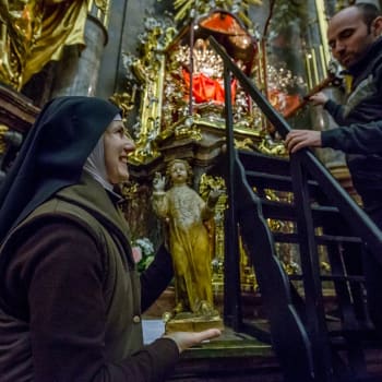 Kostel Pražské Jezulátko se v úterý dopoledne kvůli chystané návštěvě prezidentského kandidáta Andreje Babiše uzavře.