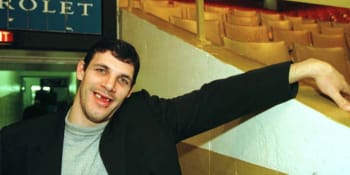 Zemřel proslulý hokejový bitkař Odjick. Tvrďák z NHL čelil zákeřné a nevyléčitelné nemoci