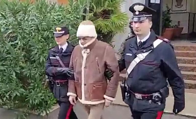 Mafiánského bosse zatkla policie (16. 1. 2023).