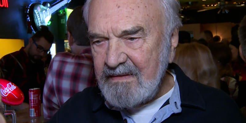 Zdeněk Svěrák slaví 87. narozeniny.