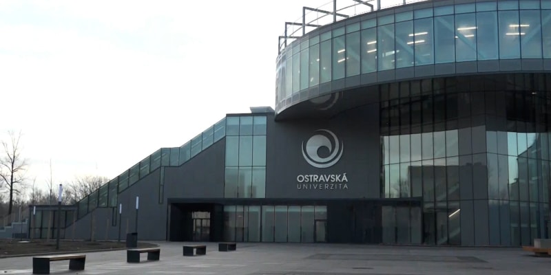Ostravská univerzita se pyšní unikátním hřištěm