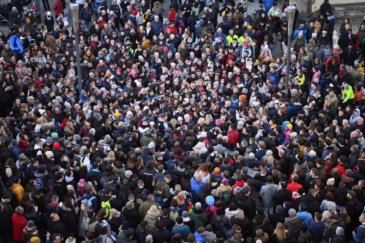 Na prezidentského kandidáta Petra Pavla čekaly v centru Ústí nad Labem tisíce lidí.