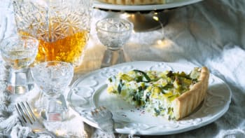 Poklady francouzské kuchyně: Pórkový koláč z křehkého těsta 