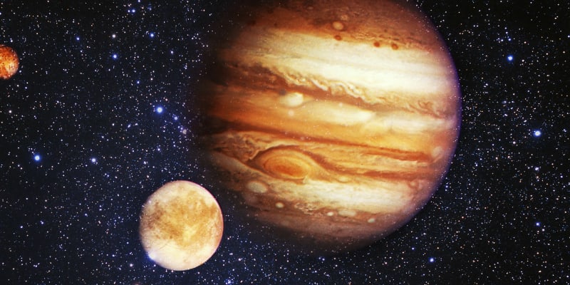 Na Jupiteru řádí Velká rudá skvrna
