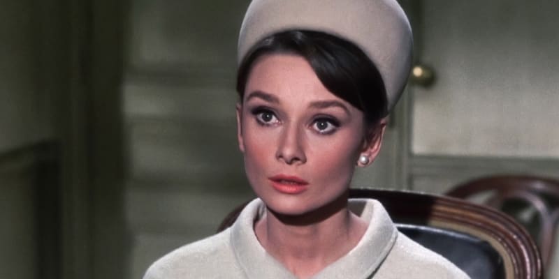 Audrey Hepburn neměla jednoduché dětství, otec od rodiny odešel, když jí bylo pouhých šest let.