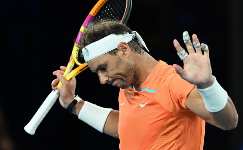 Konec. Zraněný Rafael Nadal nedokázal na Australian Open porazit Američana Mackenzieho McDonalda.