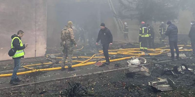 Při pádu vrtulníku v Brovarech u Kyjeva zemřel i ukrajinský ministr vnitra Denys Monastyrskyj.