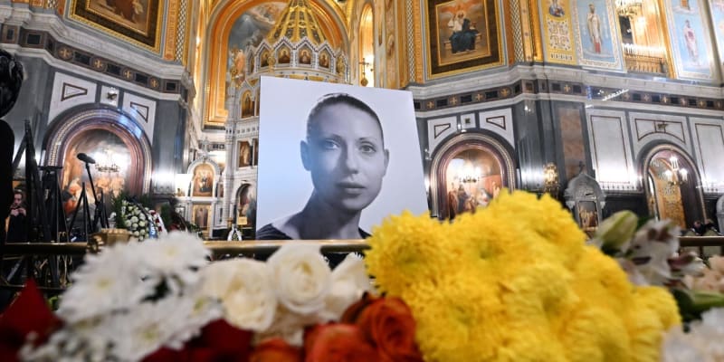 Inna Čurikovová měla velkolepý pohřeb. 