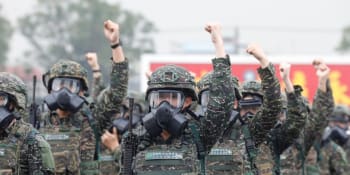 Riziko války roste, obává se tchajwanský ministr invaze z Číny. Armádní rezervy posilují ženy