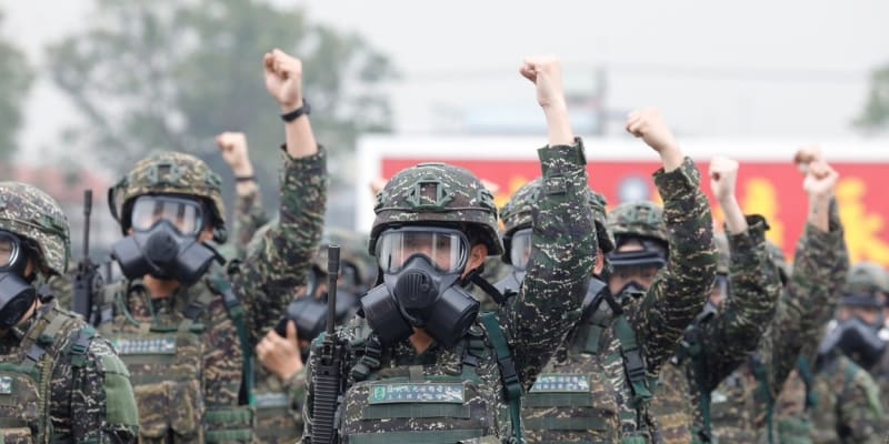 Tchajwanské ženy mohou sloužit v pravidelné armádě, ale po odchodu do výslužby se dosud nemohly stát rezervistkami 