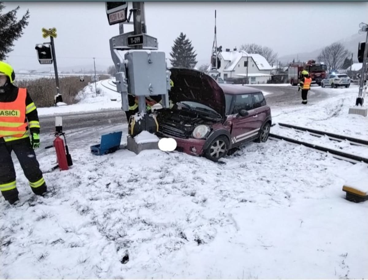 Sníh komplikuje dopravu v Olomouckém kraji.