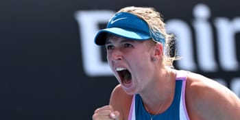 Česká řežba na Australian Open: Fruhvirtová senzačně vyřadila Vondroušovou. Slaví i Plíšková