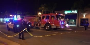 Policie obklíčila podezřelého z masakru v Monterey Parku. Muž v dodávce spáchal sebevraždu