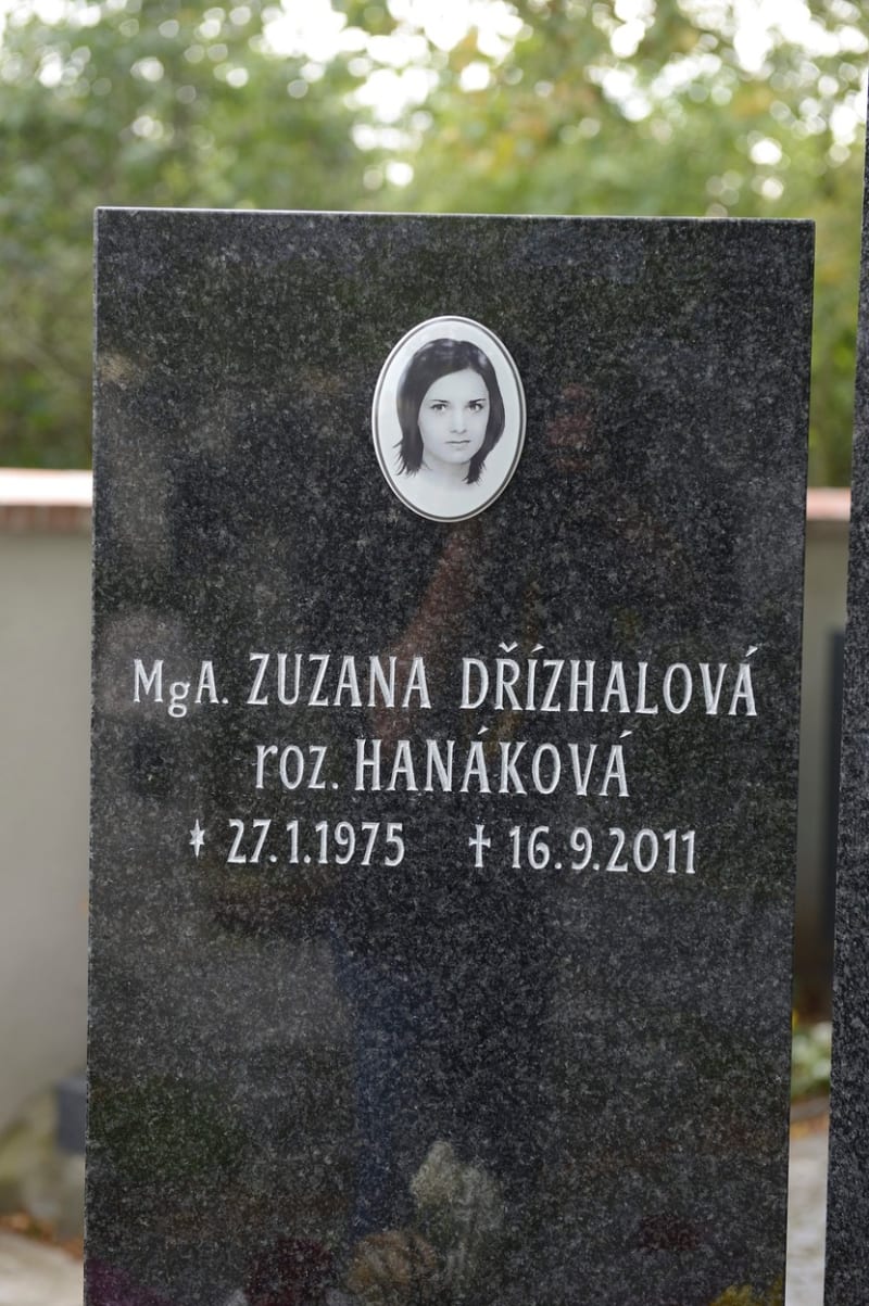 Hrob nezapomenutelné české herečky Zuzany Dřízhalové.