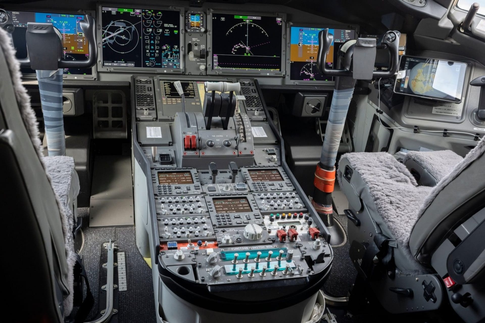 Boeing 777X obsluhují dva piloti