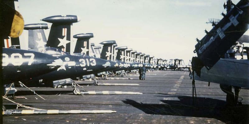 Grumman F9F-2 "Panther"
