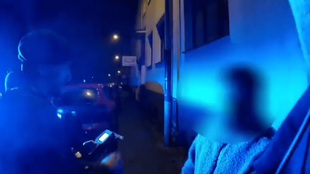 Opilý řidič v Jablonci nabízel policistům úplatek