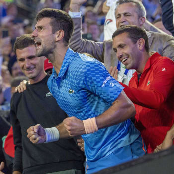 Djokovič zažil na Australian Open zřejmě nejemotivnější triumf v kariéře.