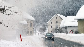 RADAR: Česko zasáhne silný vítr, hory zasype sníh. Podívejte se, kde hrozí nebezpečí a závěje