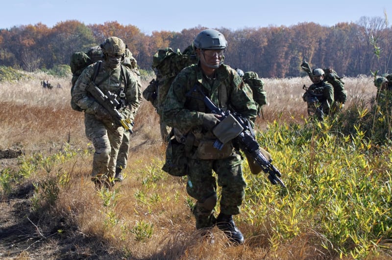 Britští vojáci na listopadovém cvičení v Japonsku