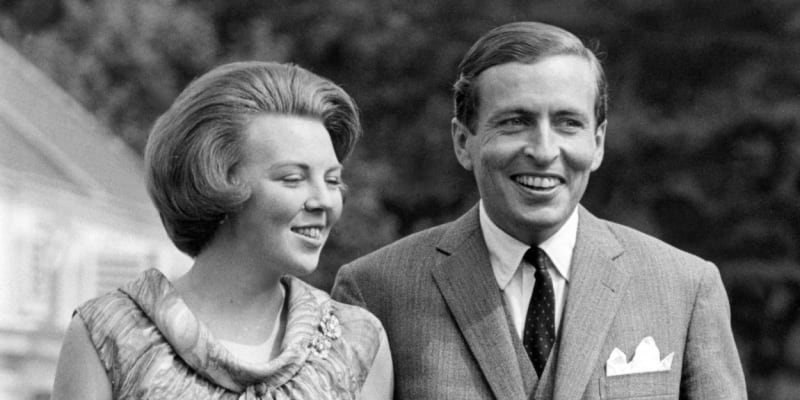 Beatrix jako princezna a nástupkyně trůnu v den oznámení svých zásnub s německým diplomatem Clausem von Amsbergem (1965)