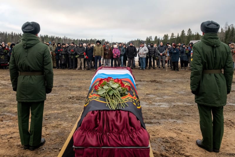 Pohřebnictví v Rusku zažívá kvůli válce nebývalý boom.