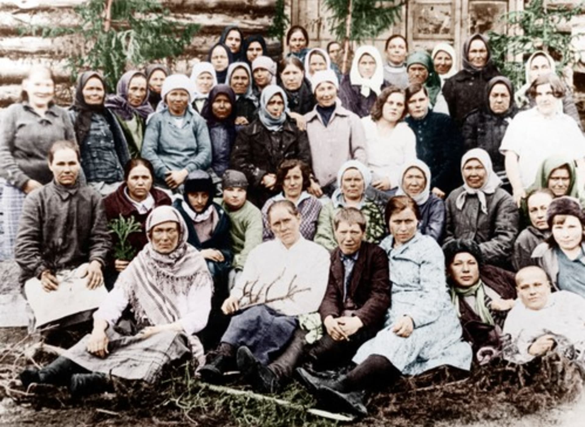 Kolorizovaná fotografie z gulagu.