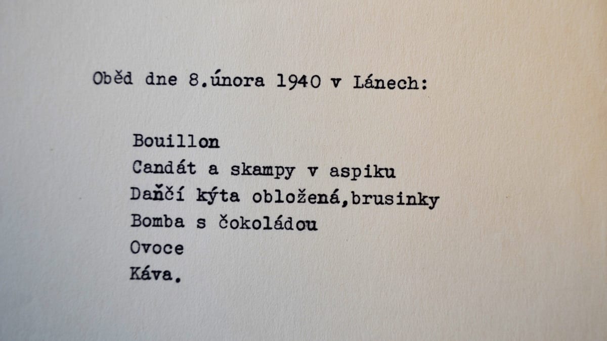 Jídelníček z prezidentské recepce Emila Háchy z roku 1940. Zdroj Archiv KPR, reprofoto Ivan Motýl.