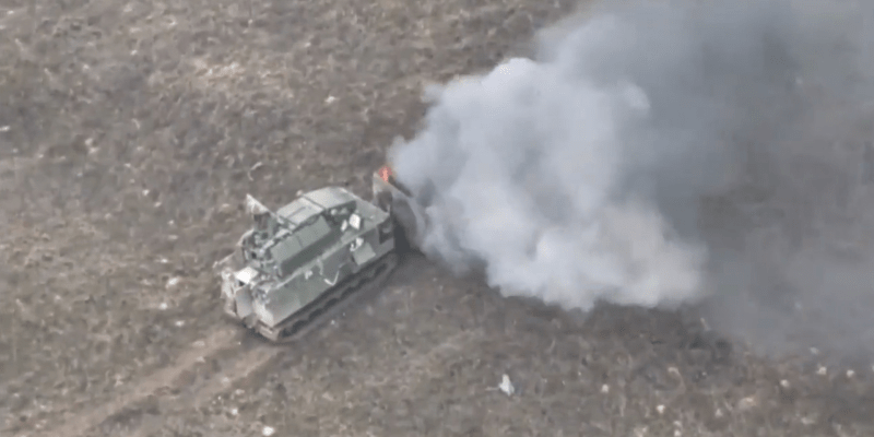 Ukrajinská 406. dělostřelecká brigáda zničila ruský systém protivzdušné obrany TOR-M2DT.