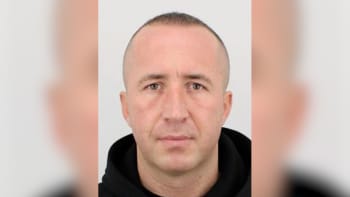 Sousedé popsali muže podezřelého z vraždy ženy v Praze: Dělal skladníka, byl bezproblémový