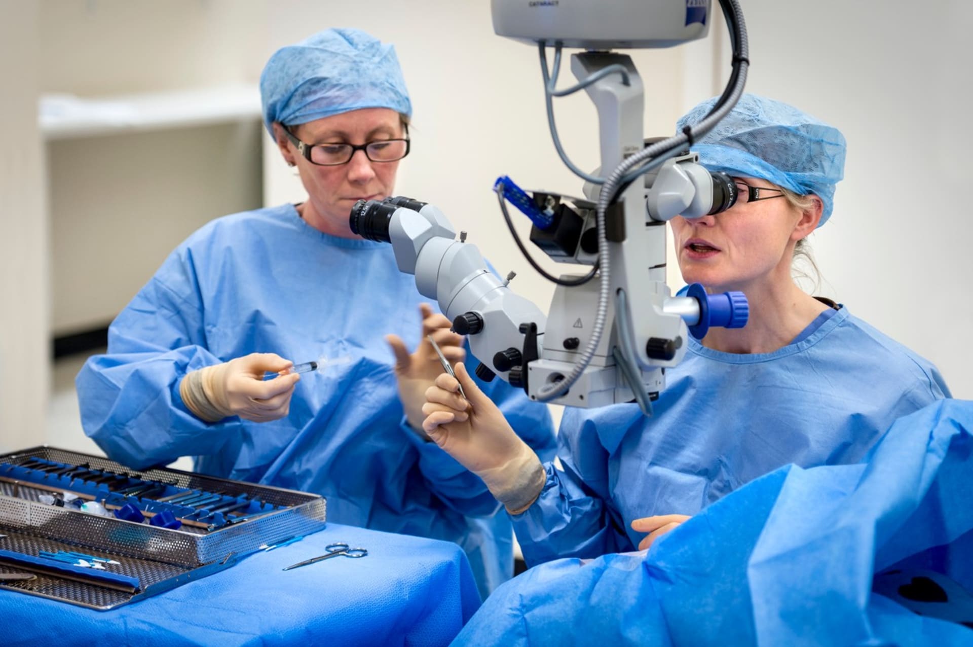Operace oční rohovky u dětí je velice náročná a nejistá. Proto se provádí jen zřídka. (Ilustrační foto)
