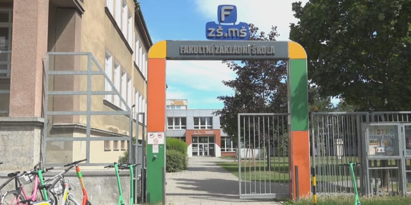 za několik dní soud otevře kauzu obří zpronevěry 14,5 milionu korun na základní škole Holečkova v Olomouci.