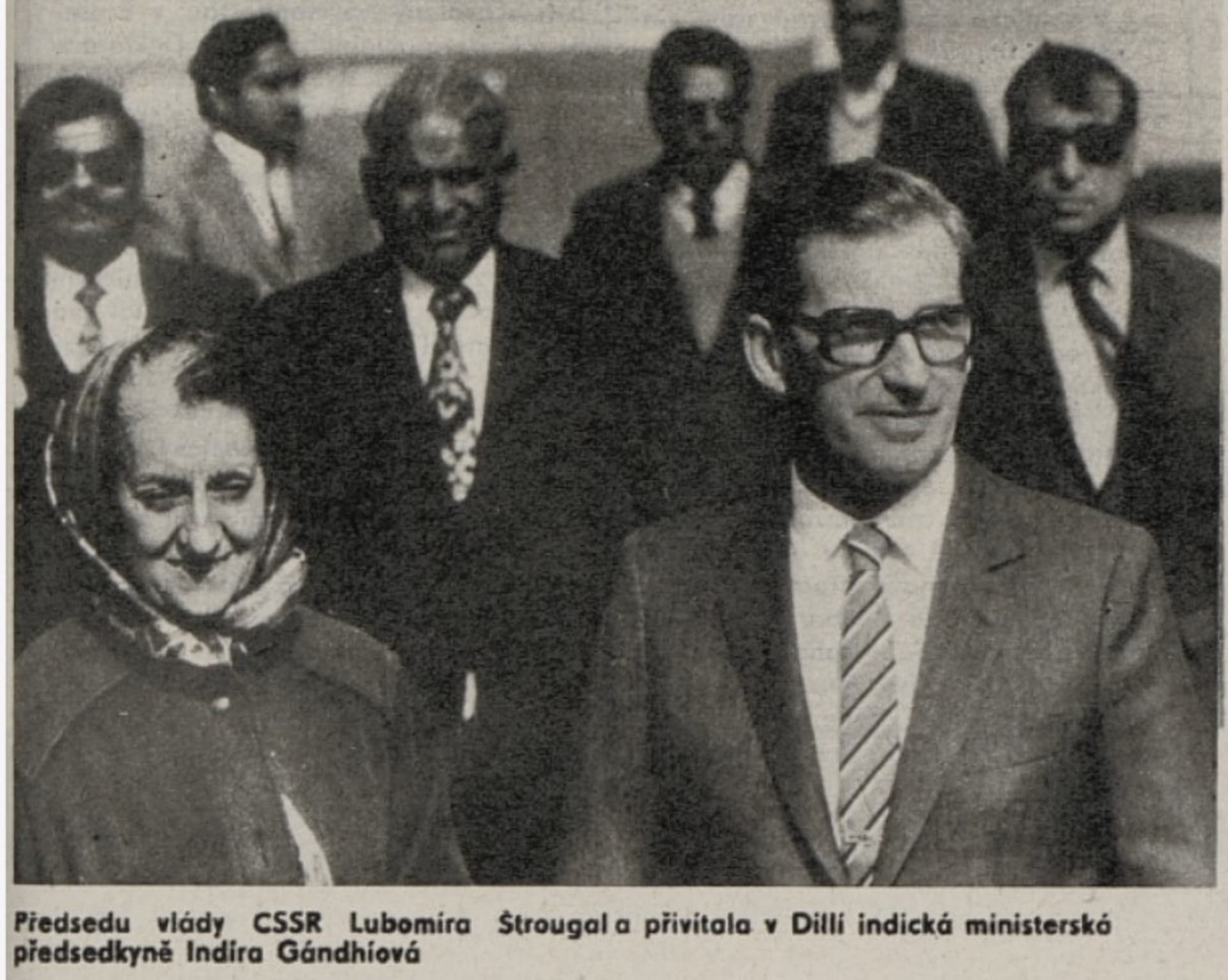Lubomír Štrougal v Indii. Časopis Květy 1984. Zdroj Národní digitální knihovna Kramerius. 