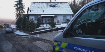 Záhadná smrt dvou seniorů v Litvínově. Našli je v rodinném domě, případ šetří kriminalisté