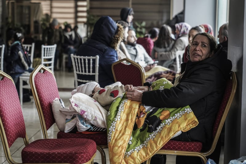 Po zemětřesení v Turecku a Sýrii jsou desítky tisíc lidí zraněny.