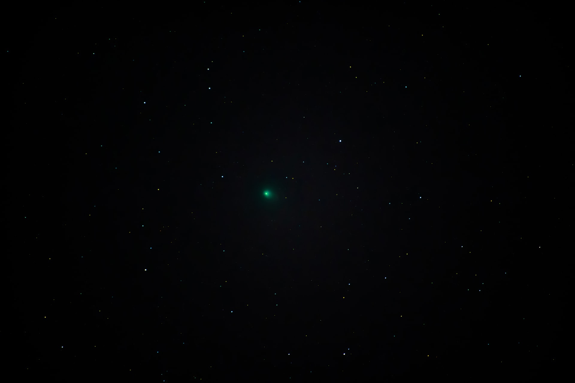 Takto mohli kometu C/2022 E3 (ZTF) vidět 1. února 2023 obyvatelé jižní Itálie