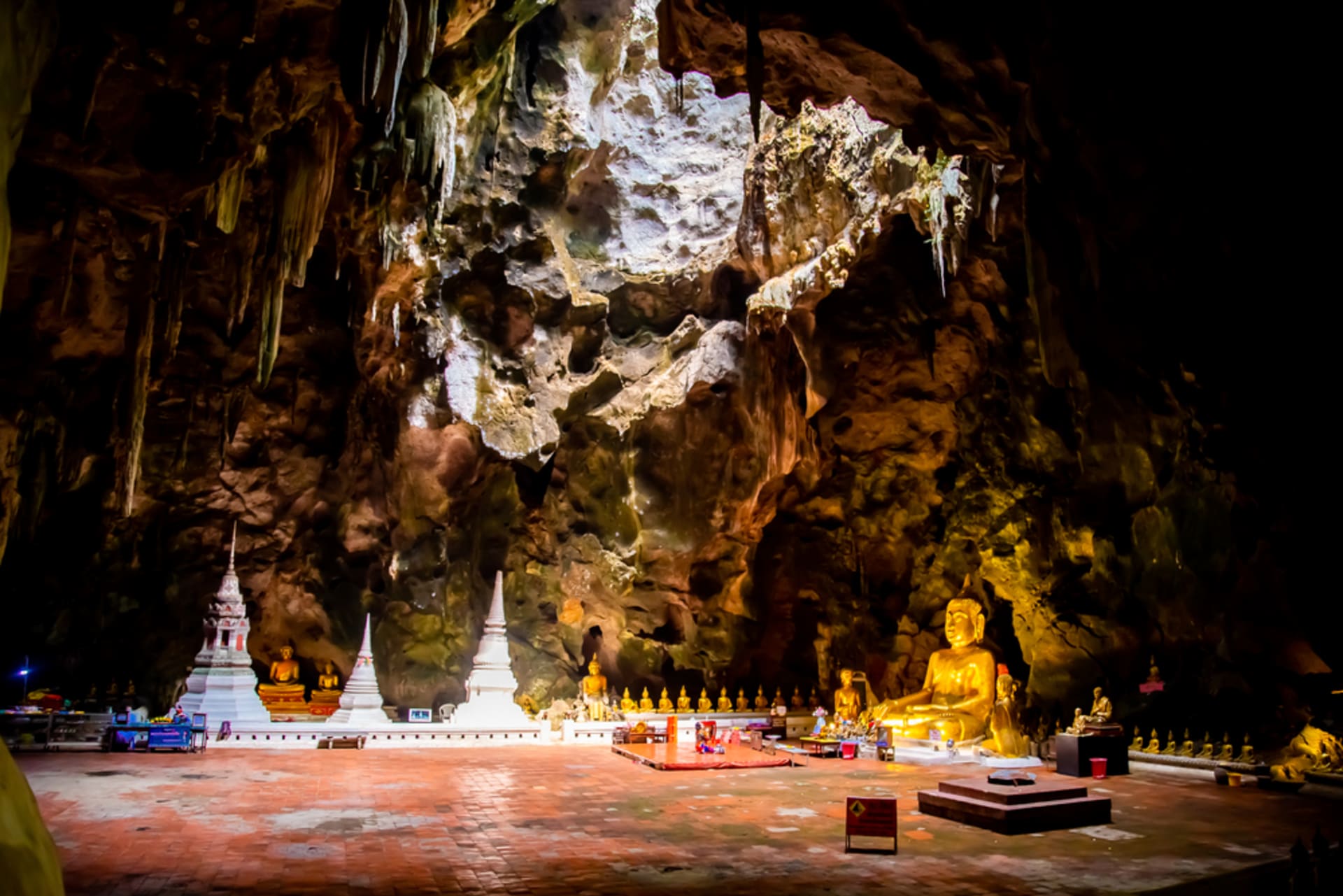 Jeskyně Tham Luang, která věznila fotbalový tým
