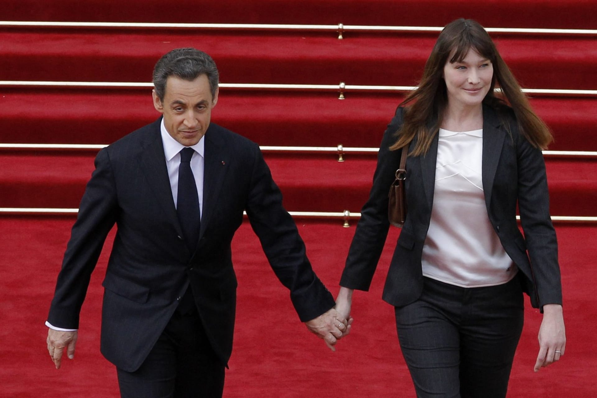 Carla Bruni s bývalým prezidentem Francie Nicolasem Sarkozym.