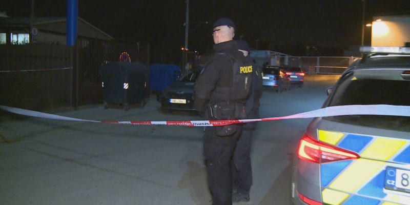 Policisté v Praze zastřelili agresivního muže.