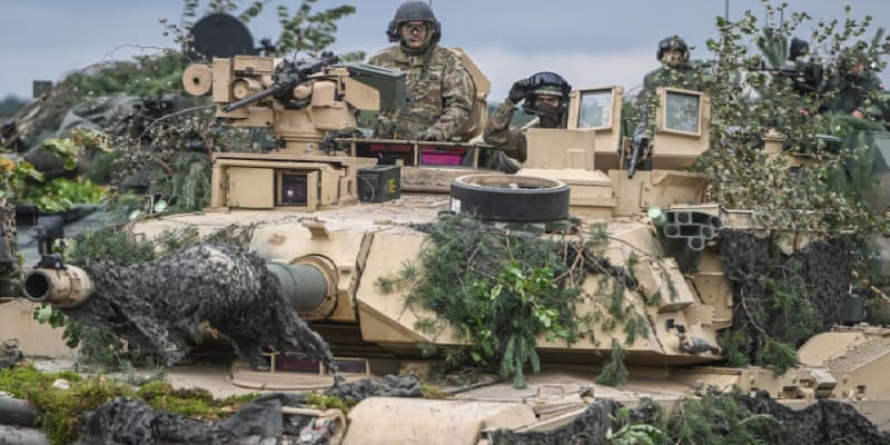 Americké tanky Abrams na cvičení v Polsku (září 2022)