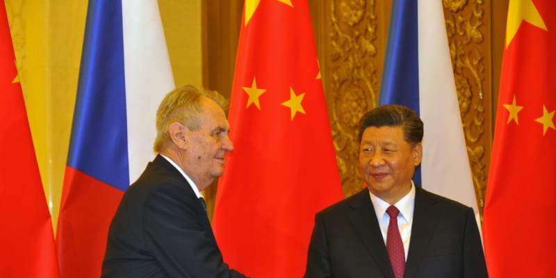 Český prezident Miloš Zeman se 28. dubna 2019 v Pekingu setkal s čínským prezidentem Si Ťin-pchingem.