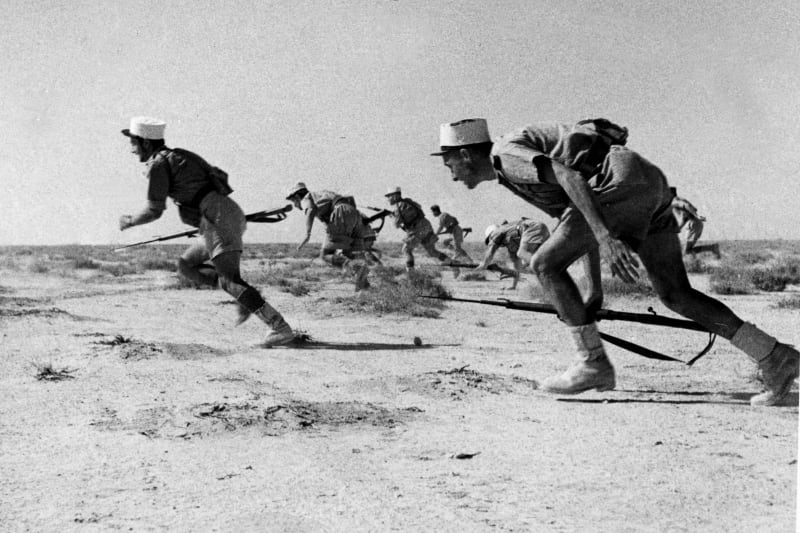 Jedním z konfliktů, do kterých se cizinecká legie historicky zapojila, byla i druhá světová válka. Na snímku bitva u libyjského Bir Hakeim.