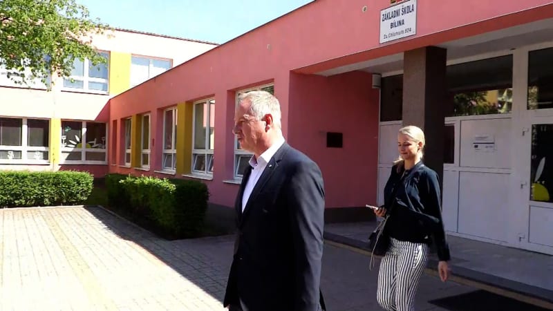 Bývalý ministr školství Petr Gazdík (STAN), se má od pondělí 20. února stát ředitelem gymnázia. 