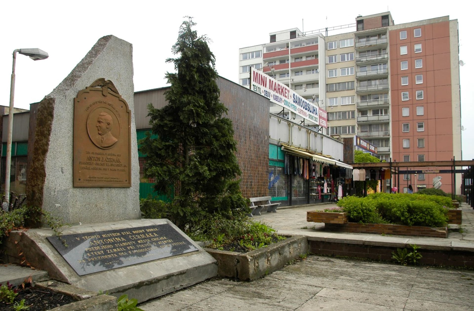 Památník Antonína Čermáka v rodném Kladně
