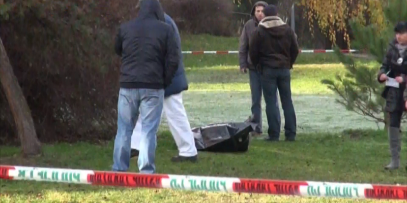 Tělo Lotyše pohodili pachatelé v parku