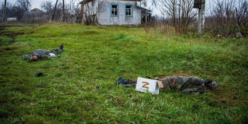 Těla mrtvých ruských vojáků v Doněcké oblasti